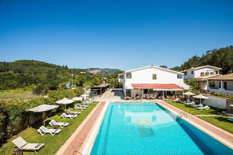 Paradise Inn Liapades Corfu Екстер'єр фото