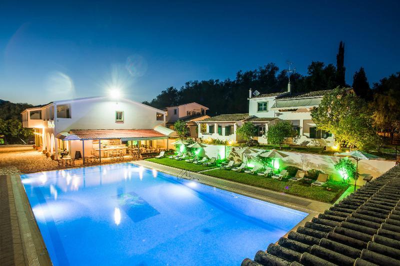 Paradise Inn Liapades Corfu Екстер'єр фото